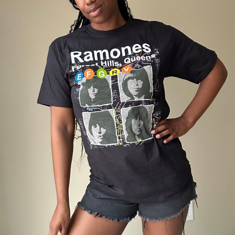 Ramones Black Graphic Band Tee Size